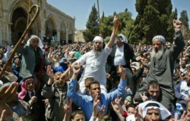 فلسطينيون هرعوا لنصرة ثالث الحرمين الشريفين
