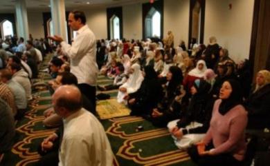 مئات المصلين في مسجد ميشيجان