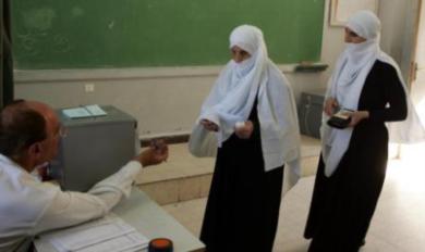 إدلاء الناخبين اللبنانيين بأصواتهم في منطقة جبل لبنان 