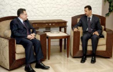 الرئيس السوري بشار الاسد يستقبل رئيس الوزراء اللبناني فؤاد السنيورة