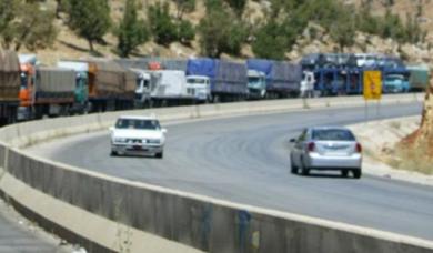 دخول الشاحنات القادمة من لبنان