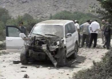 عربة تابعة لسفارة الامريكية تضررت بعد الهجوم عليها في العاصمة الافغانية كابول