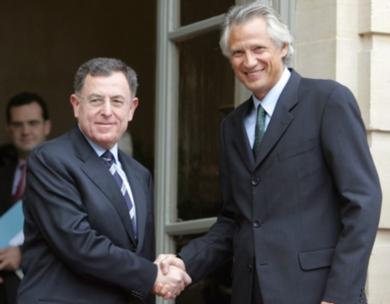 رئيس الوزراء الفرنسي دومينيك دوفيلبان مع نظيره اللبناني فؤاد السنيورة 