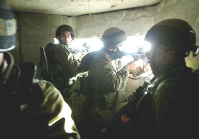 القوات الاسرائيلية تشتبك مع حزب الله 