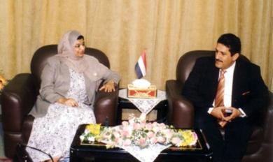 رئيس جامعة عدن يلتقي الوزيرة العمانية