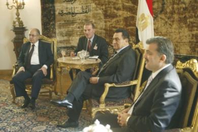 الرئيسان المصري حسني مبارك والتركي احمد نجدت سيزار