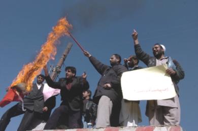 مصادمات بين الشرطة ومحتجين افغان