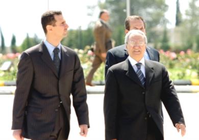 الرئيس السوري بشار الأسد مع نائبه المخضرم فاروق الشرع