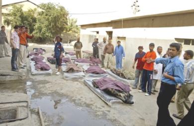 جثث القتلى في احدى المستشفيات العراقية