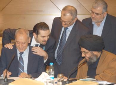 القادة السياسيون اللبنانيون أثناء مناقشتهم اوضاع البلاد
