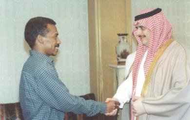 الأمير سلطان بن عبدالعزيز في لحظة انسجام تام مع عبدالرحمن سعيد