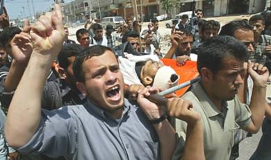 تشيع جثمان احد القتلى الفلسطينيين