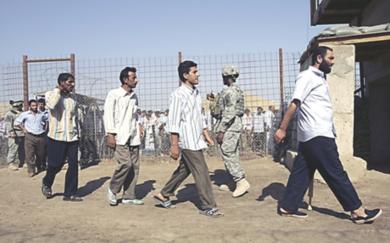 اطلاق سراح دفعة جديدة من المعتقلين في سجن ابو غريب