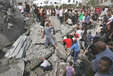 غارة اسرائيلية استهدفت وزارة الاقتصاد في غزة