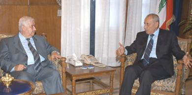 وزير الخارجية السوري وليد المعلم مع نبيه بري رئيس البرلمان اللبناني