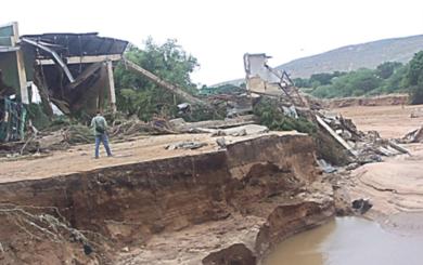 جانب من الدمار الذي احدثه الفيضانات في اثيوبيا