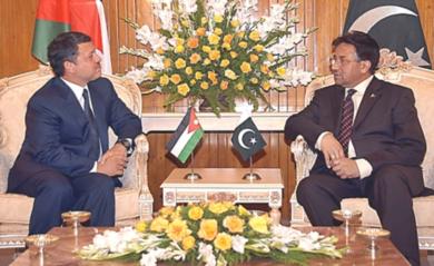الرئيس الباكستاني برفيز مشرف يستقبل عبدالله الثاني ملك الاردن
