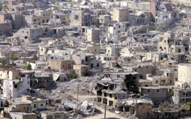 منظر عام لبلدة بنت جبيل الجنوبية بعد أن دمرتها آلة الحرب الإسرائيلية