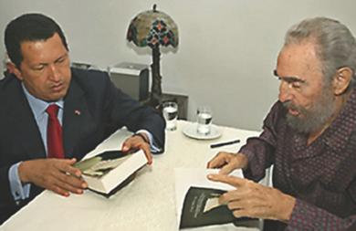 الرئيس الكوبي فيديل كاسترو مع الرئيس الفنزويلي هوغو شافيز