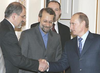 الرئيس الروسي فلاديمير بوتين يستقبل كبير المفاوضين الايرانيين في الملف النووي علي لاريجاني