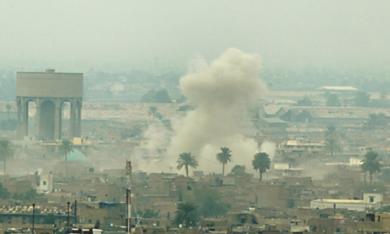 اشتباكات عنيف بين القوات العراقية ومسلحين وسط بغداد في شارع حيفا