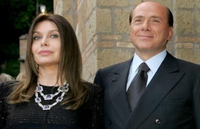 سيلفيو برلسكوني مع زوجته فيرونيكا