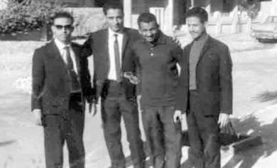 من اليسار: أحمد بن زقر وحيدر أبوبكر العطاس وسالم باصريح وأحمد مبارك بلعفير في القاهرة عام 1967م