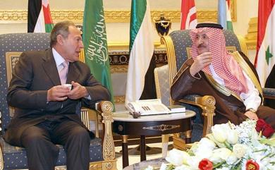 الرئيس اللبناني اميل لحود يصل إلى الرياض