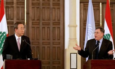 الامين العام للامم المتحدة بان كي مون ورئيس الوزراء اللبناني فؤاد السنيورة في مؤتمر صحفي