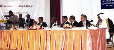 رئيس مجلس الشورى يتوسط أعضاء رئاسة المؤتمر الدولي السادس للحضارة اليمنية