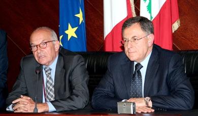 رئيس الوزراء اللبناني فؤاد السنيورة مع رئيس البرلمان الايطالي فاوستو برتينوتي