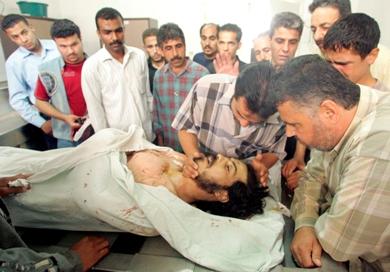 فلسطينيون يلقون نظرة الأخيرة على جثمان القائد بهاء