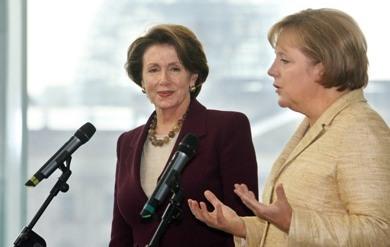 المستشارة الالمانية انجيلا ميركل ورئيسة مجلس النواب الامريكي نانسي بيلوسي