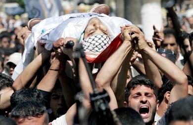 فلسطينيون يشيعون جثمان محمد أمين فراحتي