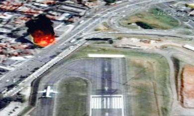 مطار كونجوناس بساو باولو تحول الى كتلة من الدمار إثر تحطم طائرة ركاب على احد المدارج