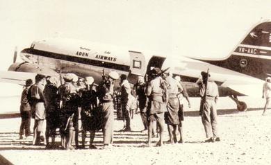 مطار عدن القديم وكان يسمى المجراد وهو المطار المدني ويقع بجواره المطار العسكري