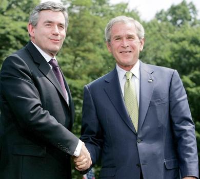 بوش يستقبل رئيس الوزراء البريطاني جوردون براون