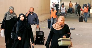 مغادرة الفلسطينيين العالقين في قطاع غزة عبر معبر بيت حانون