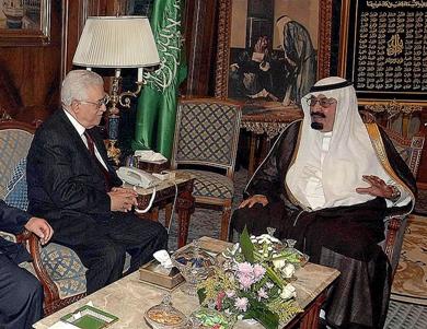الرئيس الفلسطيني محمود عباس مع العاهل السعودي الملك عبدالله بن عبد العزيز
