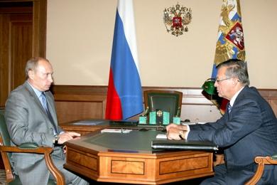 الرئيس فلاديمير بوتين مع رئيس الوزراء الروسي الجديد فيكتور زوبكوف