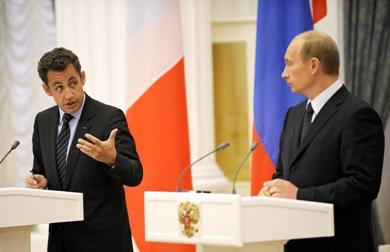 الرئيسان الفرنسي نيكولا ساركوزي والروسي فلاديمير بوتين