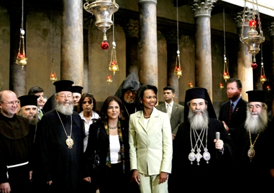 وزيرة الخارجية الاميركية كوندوليزا رايس تزور كنيسة المهد