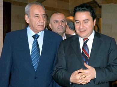 رئيس المجلس النيابي اللبناني نبيه بري يستقبل وزير الخارجية التركي علي باباجان