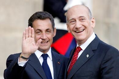 الرئيس الفرنسي نيكولا ساركوزي ورئيس الوزراء الاسرائيلي ايهود اولمرت