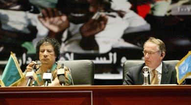 الزعيم الليبي العقيد معمر القذافي