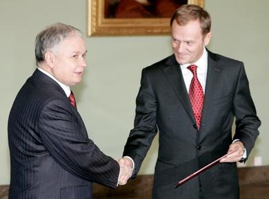 دونالد تاسك مع الرئيس البولندي ليش كاتشينسكي