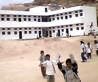 المدرسة الجديدة بلا سور