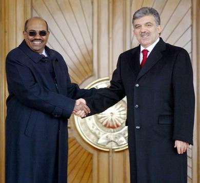 الرئيس التركي عبد الله جول يستقبل الرئيس السوداني عمر حسن البشير