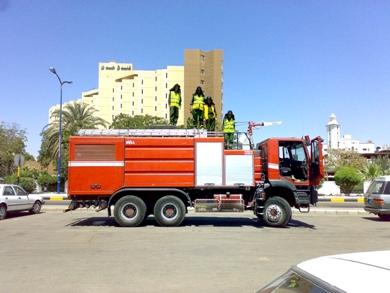 سيارة الإطفاء كانت متواجدة عند جولة (فندق عدن)
