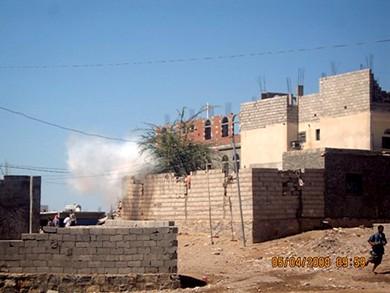 منازل المواطنين بالحبيلين أثناء تعرضها للقنابل المسيلة للدموع